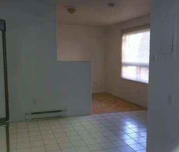 2 1/2 à 15 Min à Pied Cégep Limoilou,tout Inclus Et Wifi - Photo 2