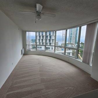 NEW PAINT & NEW CARPET 2 Bd + den at Harbourside Park - Photo 4