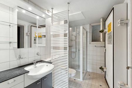 Generous single-family house with panorama, garden and plenty of space to develop - Photo 3