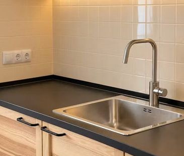 Carrer del Pintor Vila Prades, Valencia, Valencian Community 46008 - Photo 4