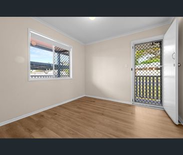 12 Kefford Street, Wellington Point, Qld 4160 - Photo 4