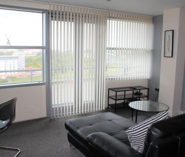 2 bedroom flat to rent - Photo 2