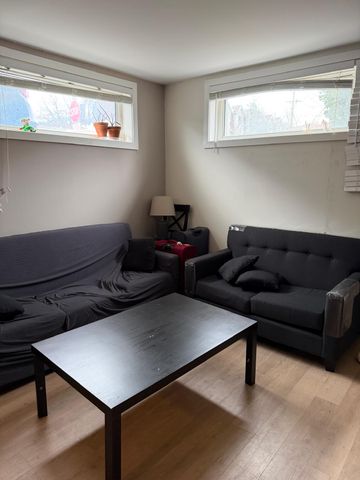 149 Henderson - Photo 2