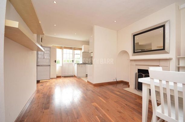 2 bedroom cottage to rent - Photo 1