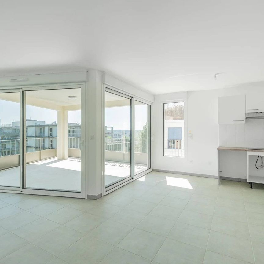 Rental Apartment Bordeaux Saint-Jean - Photo 1