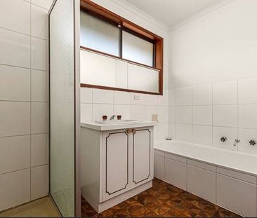 6 Peel Court, Gladstone Park - Photo 4