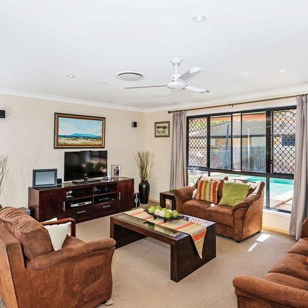 SWIMMING POOL PERFECT FOR SUMMER! - Photo 1