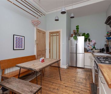 A fantastic opportunity to live in a main door, ground door apartme... - Photo 3