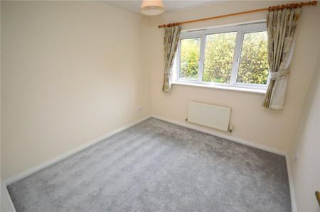 3 bedroom end of terrace house to rent - Photo 4