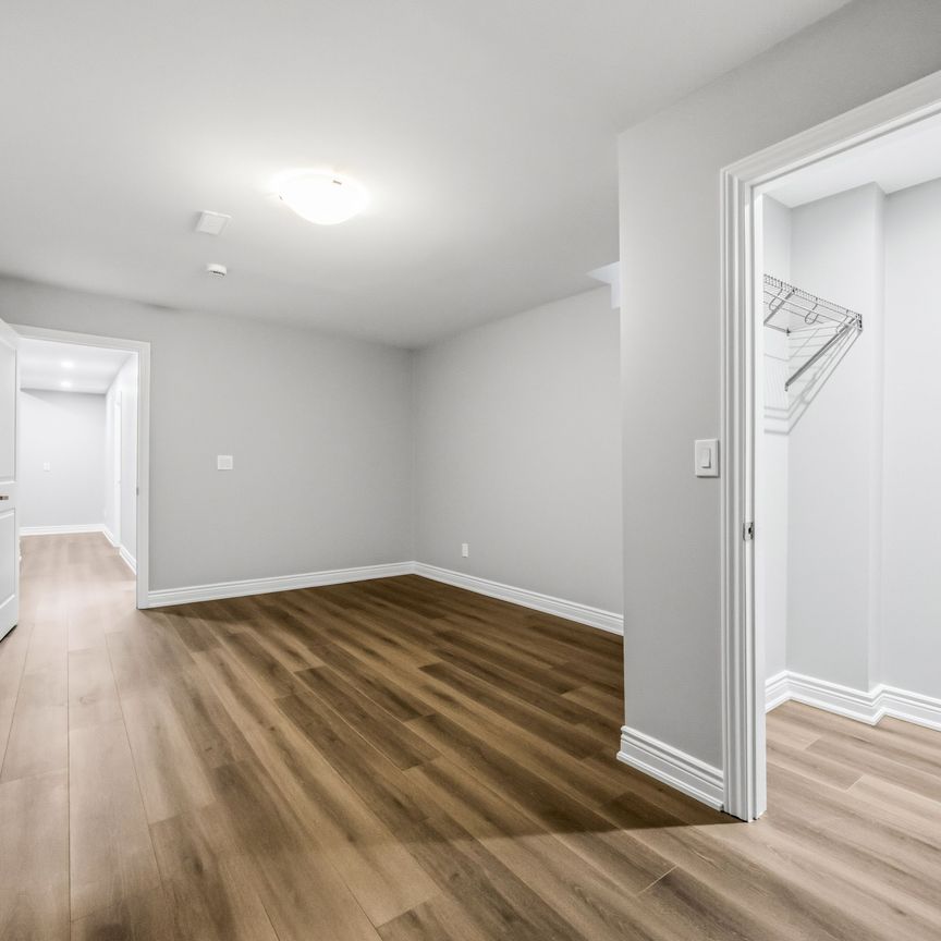 For Lease - 220 Winthrop Crescent, Vaughan, Ontario - Photo 1