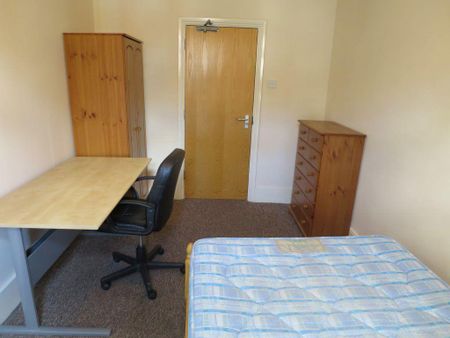 4 bedroom house to rent - Photo 3