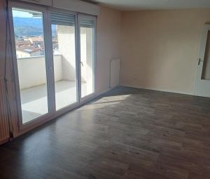 Location Appartement à LE PEAGE DE ROUSSILLON - Photo 1