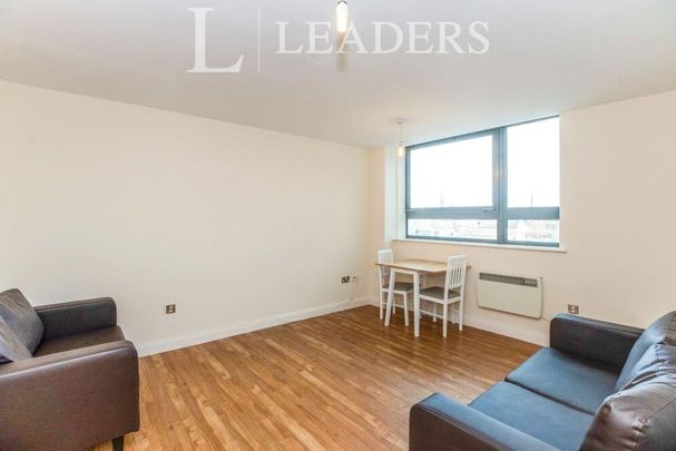 1 bedroom flat to rent - Photo 1