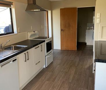 Rural Two Bedroom Property - Photo 3