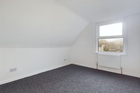 4 bedroom maisonette to rent - Photo 3