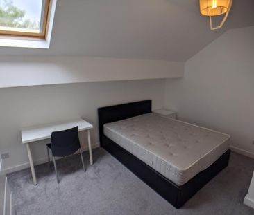 3 bedroom flat to rent - Photo 6