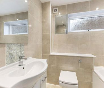 4 bedroom detached house to rent - Photo 5