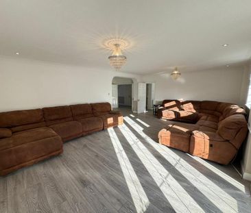 8 bedroom detached house to rent - Photo 4