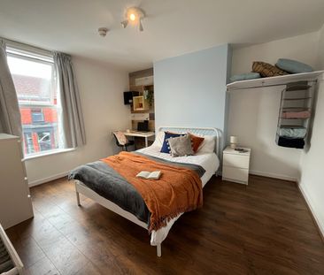 7 Bed Terraced House, Ramilies Road, L18 - Photo 3