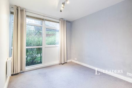 2 bedroom apartment to rent Beechcroft Manor, Weybridge, Surrey, KT13 - Photo 4