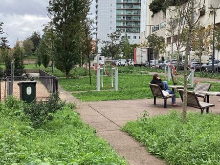 1 room luxury Flat for rent in Campolide, Portugal - Photo 2