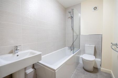 2 bedroom apartment to rent - Photo 4