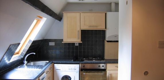 40 HYDE TERRACE Leeds - LS2 9LN - Photo 2