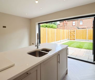 Oak Road, Bebington - Photo 6