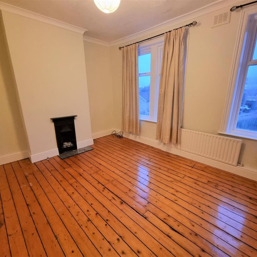 Hough Side Road, Pudsey - Photo 1