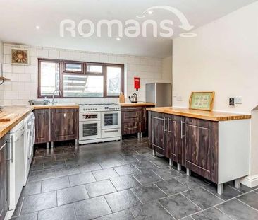 Upper Hale Road, Farnham, GU9 - Photo 6