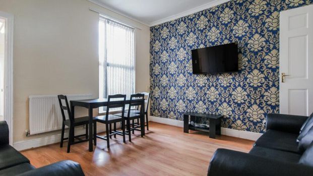 3 bedroom terraced house to rent - Photo 1