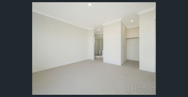 Near new seaside home - Photo 1