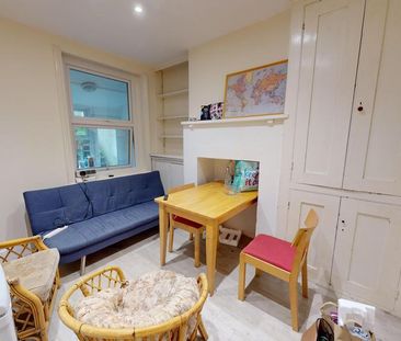 6 bedroom terraced house to rent - Photo 1