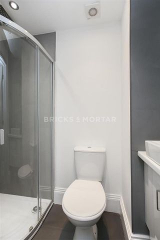 4 bedroom townhouse to rent - Photo 5
