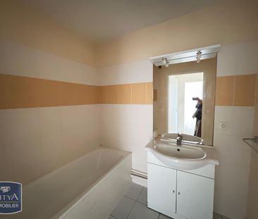 Location Appartement 2 pièces 47m² ST PIERRE DU MONT 40280 - Photo 2