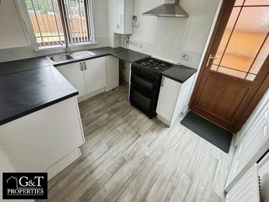 3 bedroom semi-detached house to rent - Photo 1