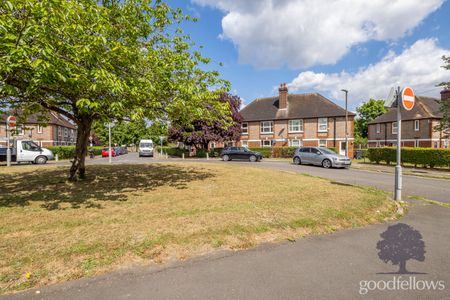 Hatfeild Mead, Morden, SM4 - Photo 5