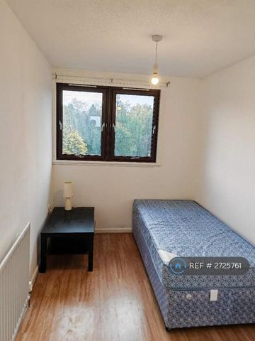3 bedroom maisonette to rent - Photo 4