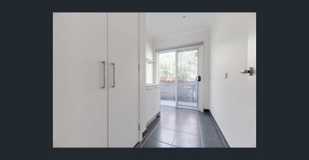 Spacious & Stylish Four-Bedroom Family Home with Alfresco Entertaining in Croydon - Photo 3