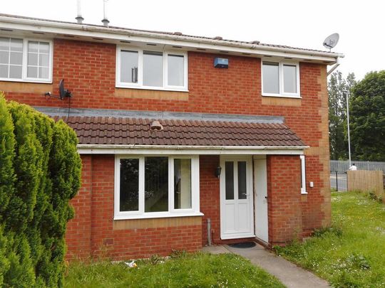 2 bedroom end of terrace house to rent - Photo 1