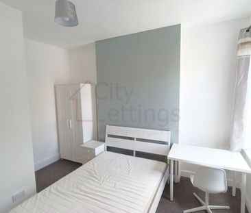 4 Bedroom Flat - Photo 5