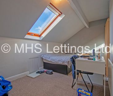 5 Bedroom Mid Terraced House for rent in Ash Road - Photo 4