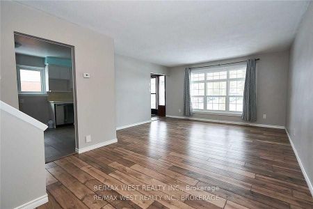 For Lease - 323 Centre Street, Shelburne, Ontario - Photo 4