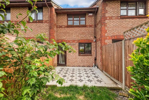 2 bedroom terraced house to rent - Photo 1