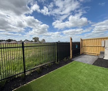 24 Birmingham Road, Cranbourne East, Vic 3977 - Photo 3