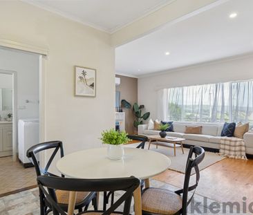 6 Waterview Crescent, O'Halloran Hill SA 5158 - House For Rent | Do... - Photo 5