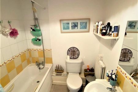 Heckford Close, WATFORD - Photo 5