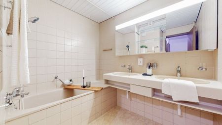 Spacieux appartement de 4 1/2 pièces au coeur de Langnau - Photo 4