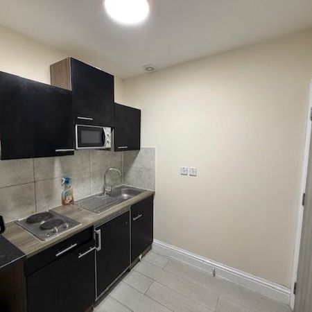 Studio to rent - Photo 4