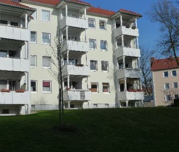 Schöne 3-Zimmer-Wohnung mit Balkon - Foto 2